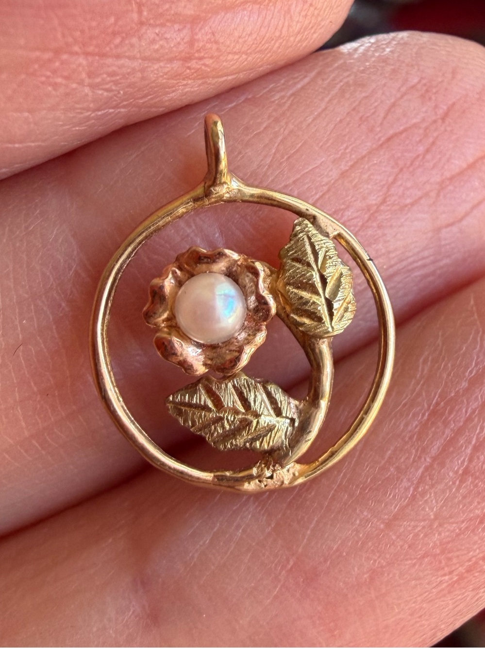 Vintage Gold Tone Floral Pendant with Pearl Center